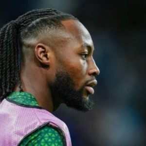 参加非职业+英格兰4个级别联赛+欧冠，塞门约为历史第二人